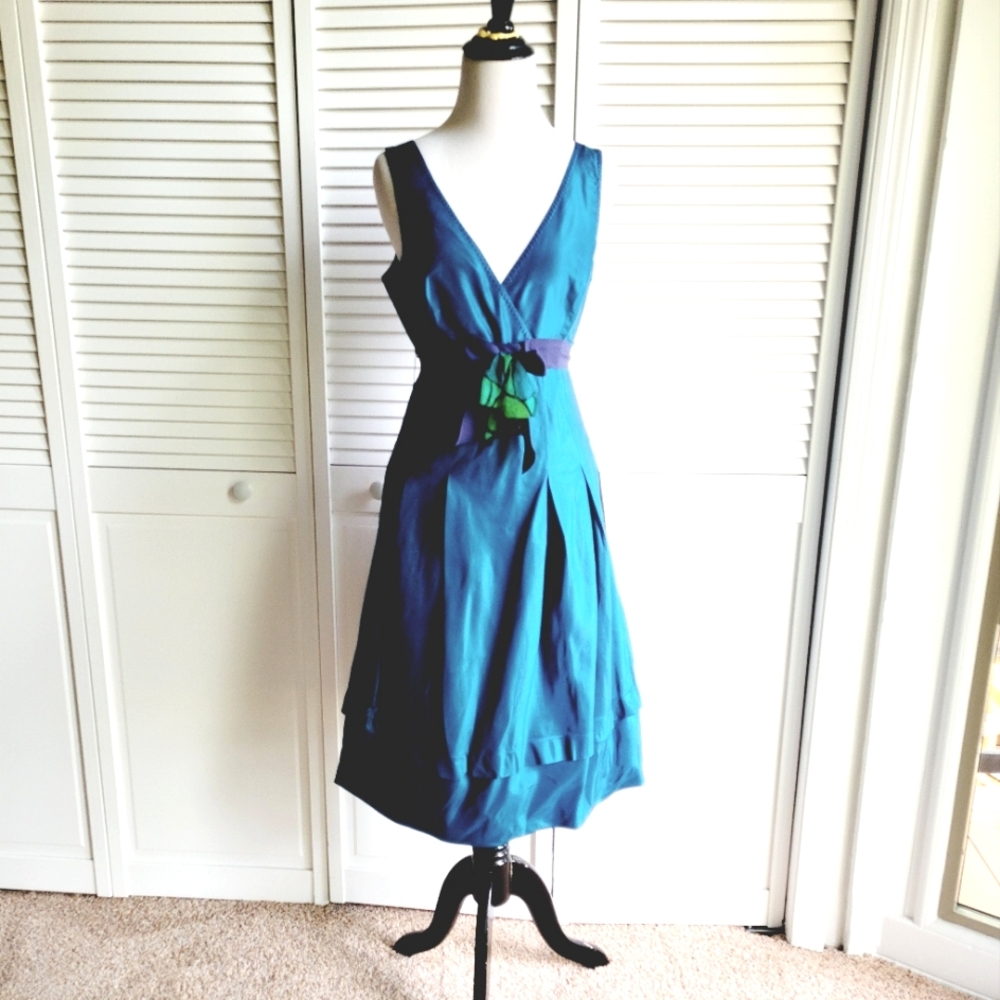 Auth Vera Wang Cocktail Dress size 6